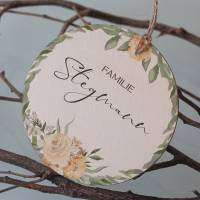 Personalisiertes Türschild "Blütentraum" aus Holz mit Name für Familien • Geschenk zur Hochzeit und Geburt Bild 2
