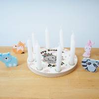 Geburtstagskranz aus Holz, mit 8 Löchern kompatibel zu Grimm Tischdekoration für Kindergeburtstag, Kerzenring, Elefant Bild 7