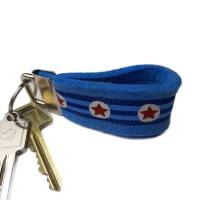 Schlüsselanhänger, blauer Filz, Webband, Streifen, rote Sterne Bild 2