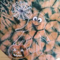 Lichtbeutel (ca. 19 cm hoch) aus gebatiktem Stoff mit Stick-Halloween-Motiv  "Gespenst mit Kürbis und Spinnweben& Bild 2