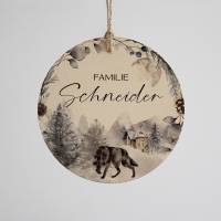 Personalisiertes Türschild "Winter Wolf" aus Holz mit Name für Familien • Geschenk zur Hochzeit und Geburt Bild 1