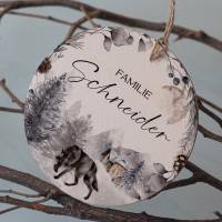 Personalisiertes Türschild "Winter Wolf" aus Holz mit Name für Familien • Geschenk zur Hochzeit und Geburt Bild 2