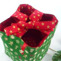 weihnachtlicher Geschenkbeutel  Gr. M, Geschenkverpackung aus Stoff, Nikolaus Säckchen *Weihnachten in grün und rot* Bild 4