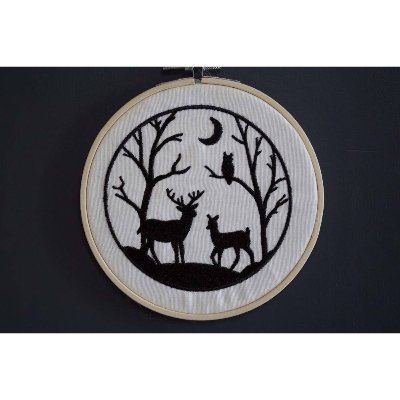 Stickdatei  Scherenschnitt "Hirsche im Wald"