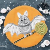 Doodle Stickdatei Fledermaus mit Lolli - Halloween Bild 3