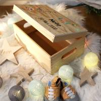Erinnerungskiste Baby, aus Holz, Erinnerungsbox, personalisierbar mit Name und Datum, individuelle Holzkiste mit Deckel Bild 4