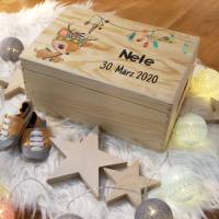 Erinnerungskiste Baby, aus Holz, Erinnerungsbox, personalisierbar mit Name und Datum, individuelle Holzkiste mit Deckel Bild 5