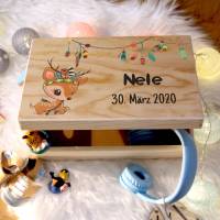 Erinnerungskiste Baby, aus Holz, Erinnerungsbox, personalisierbar mit Name und Datum, individuelle Holzkiste mit Deckel Bild 6