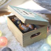 Erinnerungskiste Baby, Holz-Erinnerungsbox, personalisiertes Geschenk zur Geburt, Eisbär mit Geburtsdaten und Name Bild 2