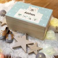 Erinnerungskiste Baby, Holz-Erinnerungsbox, personalisiertes Geschenk zur Geburt, Eisbär mit Geburtsdaten und Name Bild 5
