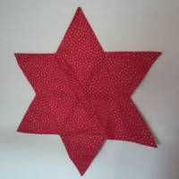 Rot - beiger Patchworkstern perfekt für ein gemütlich dekorierten Weihnachtsraum. 65 cm von Spitze zu Spitze gemessen. Bild 2