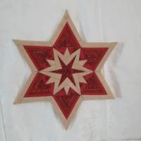 Rot - beiger Patchworkstern perfekt für ein gemütlich dekorierten Weihnachtsraum. 65 cm von Spitze zu Spitze gemessen. Bild 3