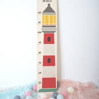 Holz - Messleiste für Kinder, personalisiert mit Name und Datum, Messlatte für Kinder, Motiv: Leuchtturm Bild 3