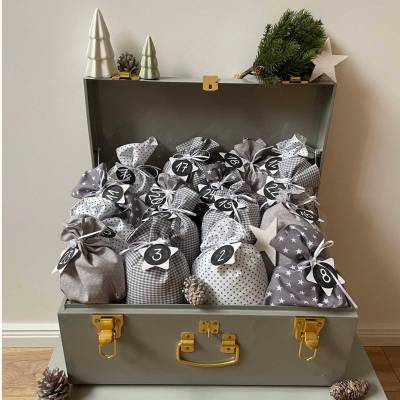 Adventskalender zum Befüllen, Adventskalender mit XL Säckchen, Adventskalender für die ganze Familie