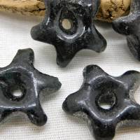 4 handgemachte  Krobo Recyclingglasperlen aus Ghana - Sterne- ca. 30x7mm - anthrazit schwarz Bild 2