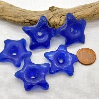 5 handgemachte  Krobo Recyclingglasperlen aus Ghana - Sterne- ca. 30x7mm - blau Bild 1