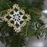 geklöppelter Christbaumschmuck Ornament 1 weiß-gold Bild 3