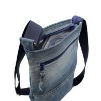 modische Männertasche im Jeans-Upcycling, Cross-Body-Bag, Männertasche, Jeanstasche für Männer Bild 3