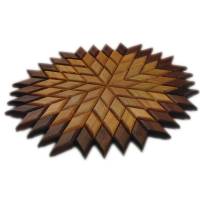Großer Stern Sonne Energie Kraft Symbol Natur Mosaik aus Holz massiv Nussbaum Eiche Buche hangemacht Bild 3