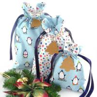 weihnachtliche Geschenkbeutel im 3er-Pack mit Pinguinen | Geschenkverpackung aus Stoff | Nikolaus Säckchen Bild 1