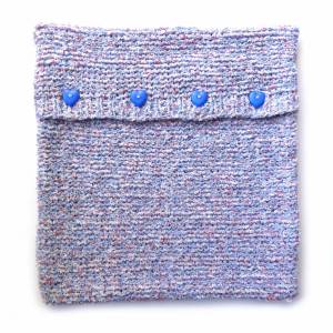 Kissenbezug Kissenhülle handgestrickt kuschelig weich in hellblau weiß rot ca. 38 x 38 cm passend für Kissen 40 x 40 cm Bild 3