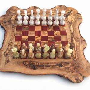 Schachspiel rustikal aus Olivenholz Schachbrett Gr.L inkl.32er Schachfiguren aus Onyx Marmor Naturprodukt Handarbeit Ges Bild 1