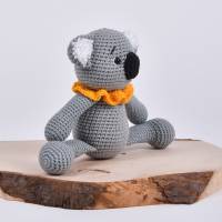 Handgefertigter gehäkelter Amigurumi Kuscheltier Koala "KOKO" aus Baumwolle, Ideal als Geschenk zur Geburt und O Bild 7