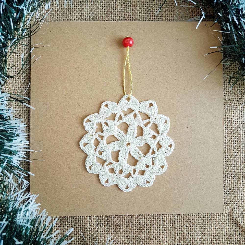 weihnachtskarten handgemacht mit Schneeflocken weis beige Glitzer modern klappkarte mit Kuvert natur exklusiv Bild 1