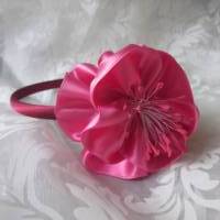 Festlicher Haarreif in Pink und Bordeaux mit opulenter Satinblume "Marthe" Bild 10