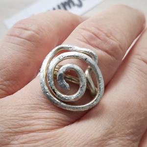 Aludraht Ring, Ring Aluminium, Ring gold, Goldring, großer Ring, Aluminiumdraht Ring, Bild 1