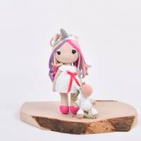 Handgefertigte gehäkelte Puppe "MILA" aus Baumwolle Bild 1
