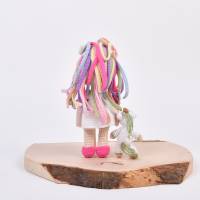 Handgefertigte gehäkelte Puppe "MILA" aus Baumwolle Bild 4