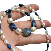 Perlenkette weiß handgemacht mit Sodalith und Lapslazuli blau Collier Weihnachtsgeschenk Kette Bild 1