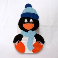 Pinguin-Geschenkbox, Weihnachtsgeschenk, Geschenkverpackung, Mitbringsel, Handarbeit aus Wellpappe Bild 1