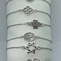 Zartes, filigranes, minimalistisches Edelstahl Armband mit keltischem Symbol aus Metall Bild 4