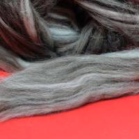 50 Gramm Jakobschafwolle grau-weiß  im Kammzug zum Spinnen, Filzen und Basteln Bild 2