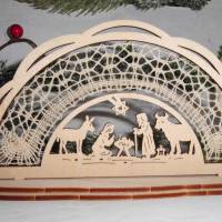 Kleiner Schwibbogen mit Klöppelspitze in beige Handarbeit traditionell Weihnachten Motiv Krippe/Christi Geburt Bild 1