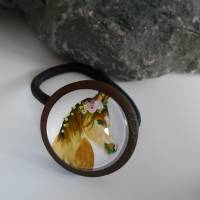 Haargummi  Pferd Brosche 25 mm  rund mit Glascabochon Bild 1