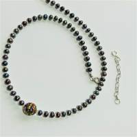 Extravagante Perlenkette in grau mit Focalperle in buntem Edelsteinmix handgemacht Collier bunte Kette Geschenk für sie Bild 6