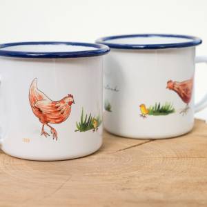 Emaille-Tasse mit Hühnern, Geschenk Tasse mit Hühnern und Kücken, Kindertasse zum Geburtstag, Personalisierbar Bild 1