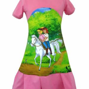 Sommerkleid Bibi und Tina rosa im Rüschenlook für Mädchen in verschiedenen Größen - Kleid Bild 1