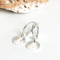 925er Silber Ohrhänger mit kleinen Plättchen Anhänger, Plättchen Ohrringe Silber, kleine minimalistische Silberohrringe Bild 1