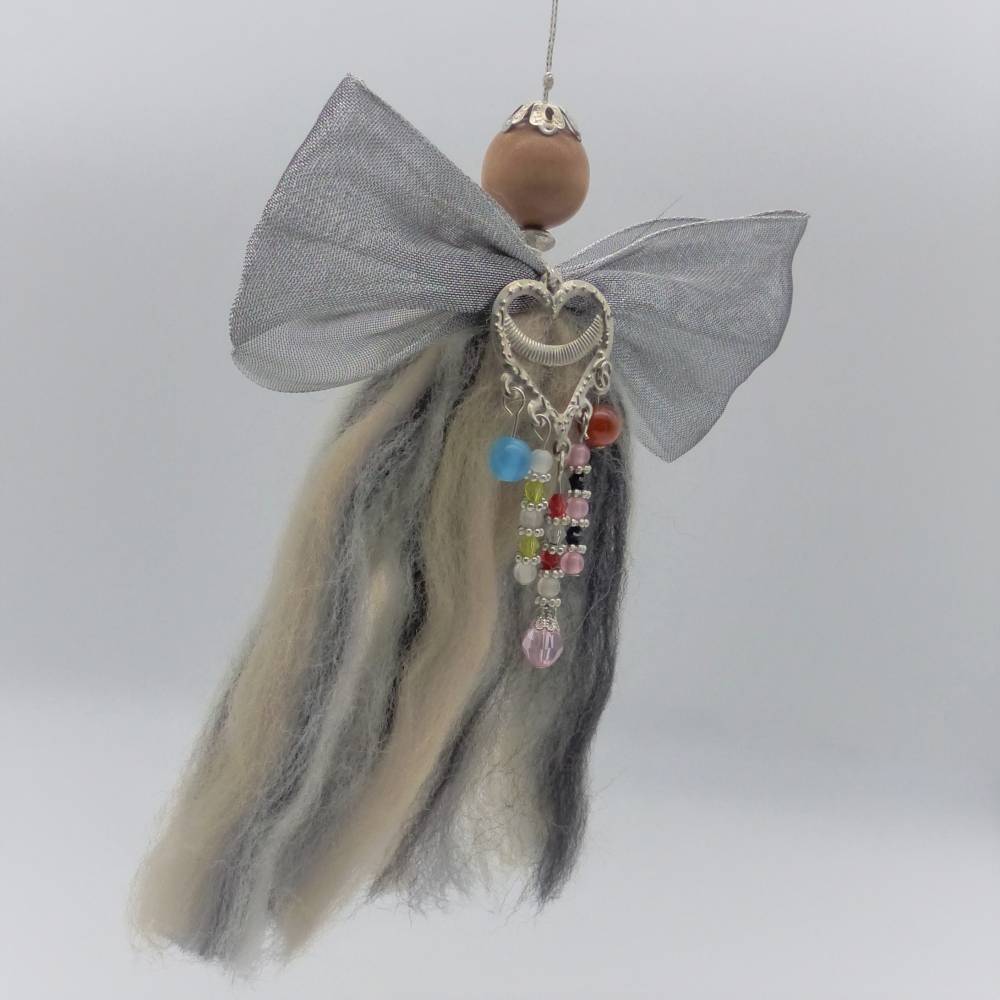 Engel gefilzt in beige, grau, silber +weiß, mit Schleifenbandflügeln + Perlen, Weihnachten, Dekoration, Schutzengel Bild 1