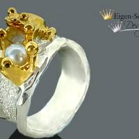 Goldschmiede Froschring "Frosch mit Krone" in 925er Sterling Silber mit Teilvergoldung und Perle, Ring Dame, Wei Bild 3