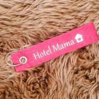 Schlüsselanhänger "Hotel Mama" // fuchsia // Filz Bild 1