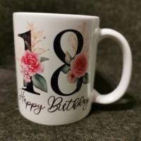 Geburtstagstasse Kaffeetasse mit Happy Birthday und Floralen Zahlen. Bild 1