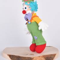 Handgefertigte gehäkelte Puppe Clown "MALEK" aus Baumwolle Bild 5