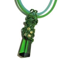 Collier mit Glas Anhänger upcycling khaki grün boho chic in wirework handmade Geschenk für sie Weihnachtsgeschenk Bild 1
