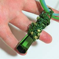 Collier mit Glas Anhänger upcycling khaki grün boho chic in wirework handmade Geschenk für sie Weihnachtsgeschenk Bild 4