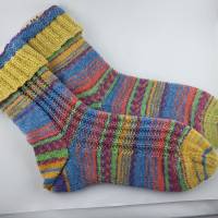 Socken Größe 40/41, handgestrickt, bunte Stricksocken mit Umschlag Bild 1